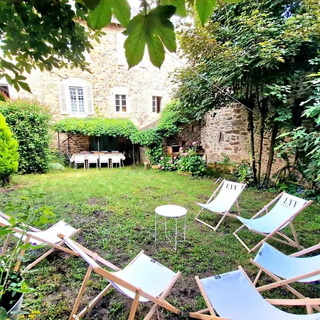 Prázdninový dům Maison De - Jardin, Barbecue Et Charme *