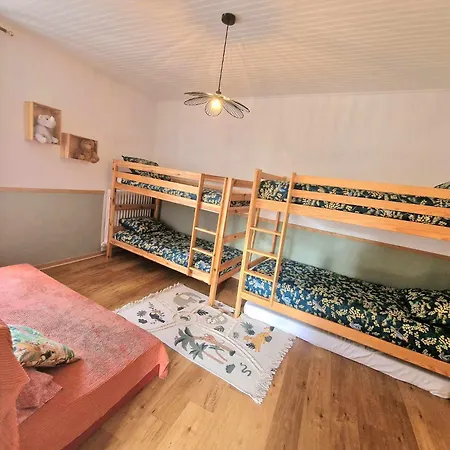 Maison De - Jardin, Barbecue Et Charme