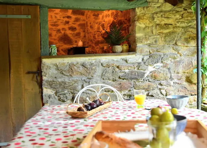 Maison De - Jardin, Barbecue Et Charme * Salmiech