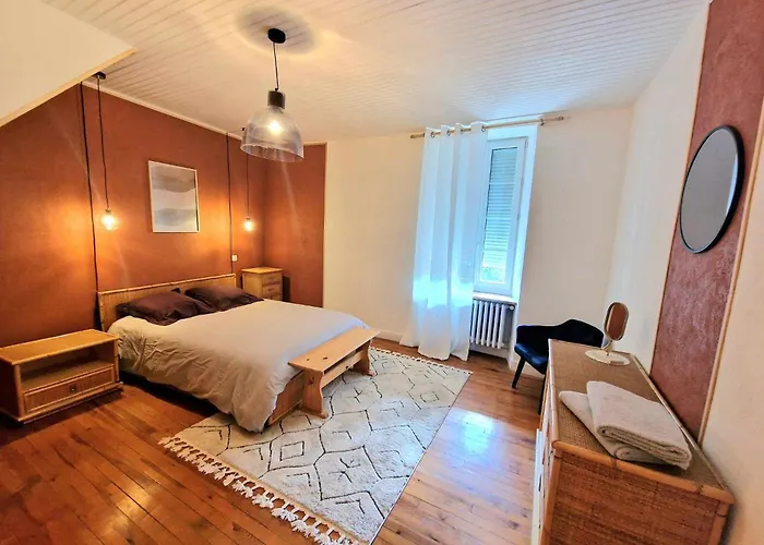 Maison De - Jardin, Barbecue Et Charme * Salmiech